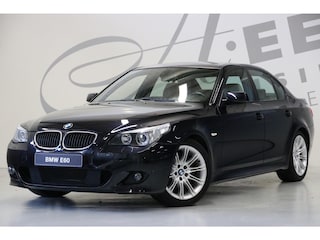 BMW 523i/ Handgeschakeld/ M-pakket/ Stoelverwarming