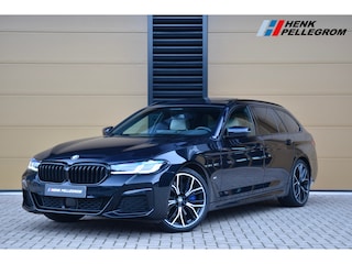 BMW 5-serie Touring 540i xDrive High Executive * M-Sport * Panoramadak * Laser * Stoelmassage * Softclose *