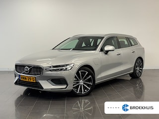 Volvo V60 2.0 T6 Plug-in hybrid AWD Essential Bright | Achterbank verwarmd | Achteruitrijcamera | Chroom delen exterieur