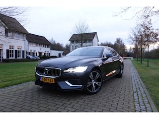 Volvo S60 2.0 T8 AWD Twin Engine R-Design | Harman Kardon | Pano | Head-up | BLIS | Camera | Memory | Pilot Assist |