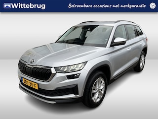 Skoda Kodiaq 1.5 TSI Ambition / CAMERA/ PARK. SENSOREN/ KEYLESS/ LED/ ELEK. ACHTERKLEP/ KEYLESS/ SMARTLINK/ STOELVERWARM./ ADAPT. CRUISE/ TRAVEL ASSIST/ NAVI/ CLIMA/ DAB/ 17" LMV