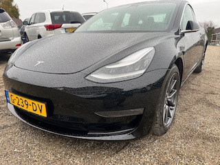 Tesla Model 3 Long Range AWD 75 kWh 1e Eig Nieuwe Apk Draagarmen en banden