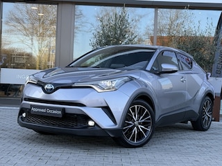 Toyota C-HR 1.8 Hybrid Dynamic Plus | Trekhaak | All Season | Navigatie