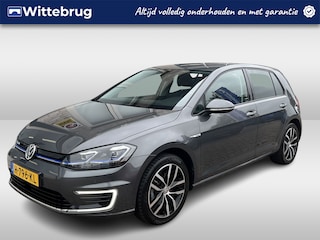 Volkswagen Golf E-DITION / WARMTEPOMP/ APP-CONNECT/ CAMERA/ PARK. SENSOREN/ DIGITAL DASHBOARD/ ADAPT. CRUISE/ LED/ NAVI/ CLIMA/ 17" LMV