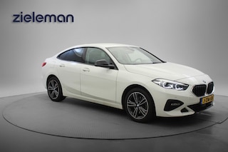 BMW 218i Executive Edition Automaat - Carplay, Digitaal Cockpit, Half Leer, Cruise