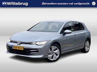 Volkswagen Golf 1.5 eHybrid 204PK DSG Life Edition / Achteruitrijcamera / Getint Glas / 17'' LMV / VW