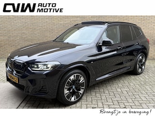 BMW iX3 High Executive 80 kWh | 99% SOH | M-pakket | Panoramadak | Leder | Harman&Kardon | Adaptieve cruise | Virtual cockpit | 20 inch LMV | 360 camera | Full LED | Elektrische achterklep | Head up | Memory | Navigatie | Dodehoekdetectie |