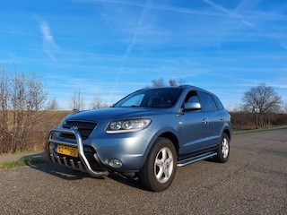 Hyundai Santa Fe 2.7i V6 Style 7p. 7 PERSOONS, AIRCO, TREKHAAK.
