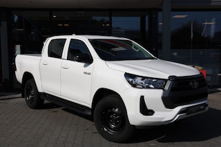 Toyota Hilux 2.4 D-4D DUBBEL CABIN COMFORT A/T 5 SITZ 4WD