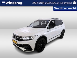 Volkswagen Tiguan 1.5 TSI 150pk DSG R-Line Business+ 7p. / Panoramadak / Elek. Zwenbare Trekhaak / Elek Achterklep / Camera / LED / Virtual Cockpit Pro / 20"