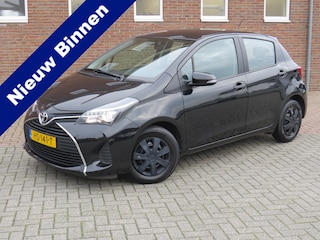 Toyota Yaris 1.0 VVT-i Aspiration * Rijklaarprijs incl. garantie * Camera * Airco * Cruise Controle *
