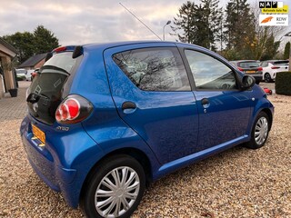 Toyota Aygo 1.0-12V Now 5-Deurs Airco & Nieuwe APK