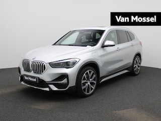BMW X1 xDrive25e Executive | PANO-SCHUIFDAK | HEAD-UP | STOELVERWARMING | CAMERA | NAVIGATIE | SPORTSTOELEN