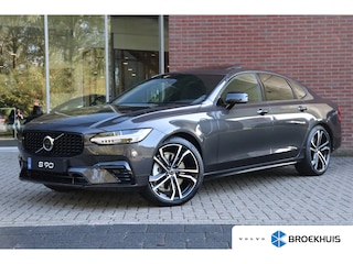 Volvo S90 2.0 T8 AWD Ultimate Dark Luchtvering | 360° Camera | Head-Up Display | Schuifdak | Harman Kardon | Adaptieve Cruise Control | Voorverwarming met Volvo On Call App | Stoelverwarming voor+achter | Stuurwielverwarming | Pilot Assist | BLIS Dode Hoek Detectie | 20 Inch | Voorstoelen elektrisch geheugen | Contour Stoelen | Zitting verlenging voorstoelen | Google infotainment | Lederen Dashboard | Keyless Drive | Geïntegreerde zongordijnen achterportieren | Privacy Glass | Elektrisch bedienbare achterklep | Parkeersensoren voor+achter | DAB Radio | Apple Carplay/Android Auto | Alarm Klasse III | Platinum Grey Metallic |