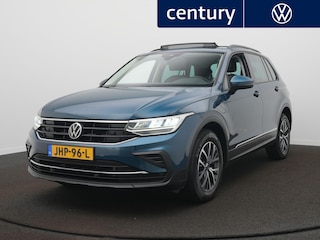 Volkswagen Tiguan 1.4 TSI eHybrid Life Business+ Panodak - LED - Side assist - PDC