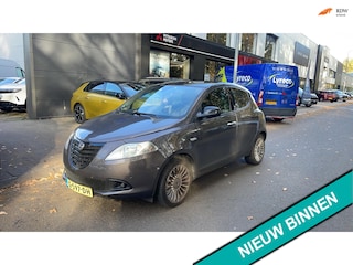 Lancia Ypsilon 0.9 Platinum 86pk Automaat Clima Leder 145.000km.