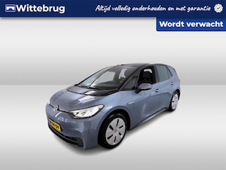 Volkswagen ID.3 Life 58 kWh / Navigatie / App connect / Parkeersensoren V+A / Stoel+stuur verwarming /