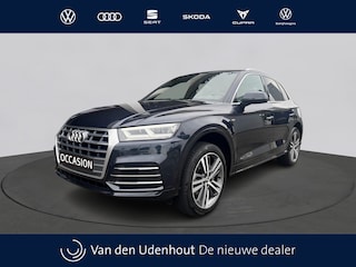 Audi Q5 2.0 TFSI 252pk Quattro S Line Edition / Getint Glas / Wegklapbare Trekhaak / Hill Hold