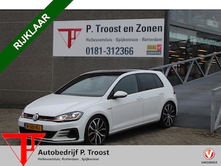 Volkswagen Golf 2.0 TSI GTI Performance Panoramadak/Adaptive cruise control/Digital dash/Achteruitrijcamera/Climate control/Keyless/Parkeersensoren rondom/Dynaudio/19" velgen/Stoel en spiegelverwarming