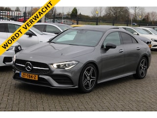 Mercedes-Benz CLA 180d AUT7 AMG NIGHT PAKKET PANORAMADAK SFEER KEY-LESS GO CARPLAY TREKHAAK