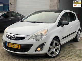 Opel Corsa 1.2-16V Cosmo/ OPC pakket/nap/dealeronderhouden/1jaar apk/navi/EL-ramen/Cruisecontro/ zeer nette auto.