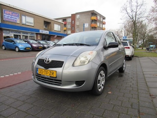 Toyota Yaris 1.3 16V VVT-I Terra dealer onderh