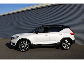 Volvo XC40 2.0 T4 R-Design Aut (Panoramadak Sportleder/Memory Navi/Camera HarmanKardon Standkachel Trekhaak Full-Led 20InchLMV)