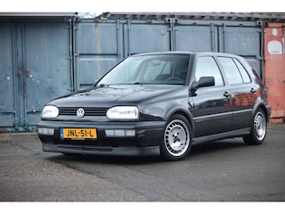 Volkswagen Golf 1.6 Atlanta Sport | Ronal R10 | Erg netjes | Verlaagd