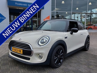 Mini Cabrio 1.5 136pk Cooper Chili | Navi | Apple Carplay+Android Auto | Clima | Cruise | Panorama Schuifdak | Lederen Bekleding | Led Koplampen | Keyless Entry | Pdc | Privacy Glass | 17''lm