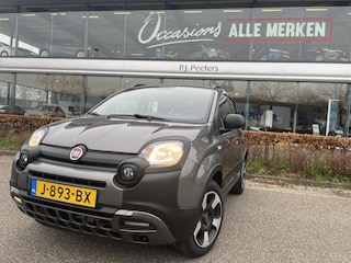 Fiat Panda 1.0 Hybrid City Cross Airco - Bluetooth - Dakrails - Elektrische ramen voor - Mistlampen voor - Radio - Start/stop systemen - Stuur multifunctioneel