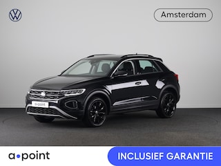 Volkswagen T-Roc 1.5 TSI Life 150 pk Automaat (DSG) | Navigatie | Trekhaak (afneembaar) | Parkeersensoren (Park assist) | Achteruitrijcamera | Stoelverwarming |