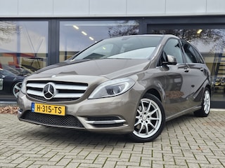 Mercedes-Benz B-klasse 180 Ambition + XENON + HALF LEER + NAVIGATIE + CRUISE + LM VELGEN