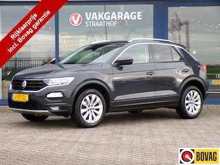 Volkswagen T-Roc 1.5 TSI Style Business, Automaat / Trekhaak / Virtual Cockpit / Adaptive Cruise / Carplay + Android Auto / 17'LMV