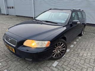 Volvo V70 2.4 D5 Edition Sport,leder,trekhaak RIJDT PERFECT