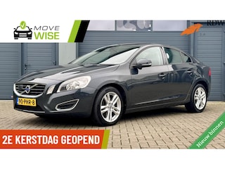 Volvo S60 D3 5 Cilinder 163pk Momentum | AUTOMAAT | Trekhaak | Adpt. Cruise | 1e Eigenaar | Dealeronderhouden |