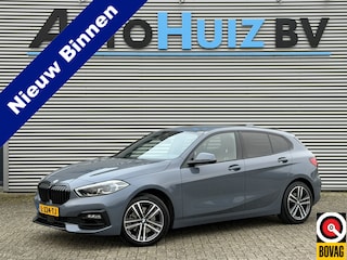 BMW 118i Sport Line Achteruitrijcamera Trekhaak LED Sportstoelen Carplay BTW auto