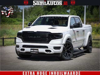 Dodge Ram 1500 Limited Night | 5.7 V8 Hemi Full Option | Comfortabele Dubbele Cabine met Royale 5 Zitplaatsen | De Meest Luxe en Volle Pick-Up in zijn Klasse | BPM vrij | Nu Leverbaar uit Voorraad | Voorraad Nr v45lpr