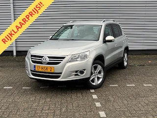 Volkswagen Tiguan 2.0 TSI Sport&Style 4Motion,Automaat ,navigatie/camera,elec trekhaak,17inch LMV met 4 seasons,
