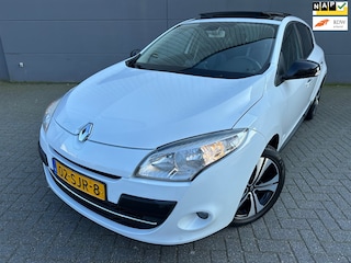 Renault Mégane 1.4 TCe Bose*NAVI*NEW APK*NAP*CRUISE*PANAROMA*TERKHAAK*PARK-REGENSENSOREN