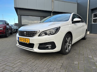 Peugeot 308 SW 1.2 PureTech Premium Navi. Camera Panorama Trekhaak