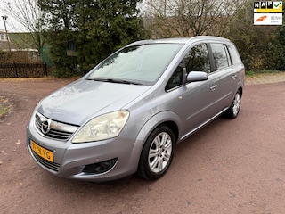 Opel Zafira 2.2 Cosmo Airco / Navi / Cruise / Parkeersensor / NAP / APK
