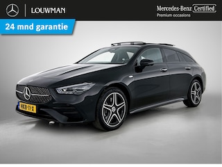 Mercedes-Benz CLA Shooting Brake 250 e Business Solution AMG AMG Line | Night Pakket |Panorama Schuif-Kanteldak | Memory Stoelen | Head-up display | Parkeerpakket met 360°-camera. Inclusief 24 maanden Mercedes-Benz Certified garantie voor Europa.