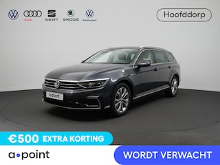 Volkswagen Passat Variant 1.4 TSI PHEV GTE Business 218 pk Automaat (DSG) | Navigatie | Parkeersensoren (Park assist) | Achteruitrijcamera | Stoelverwarming | Matrix LED koplampen |