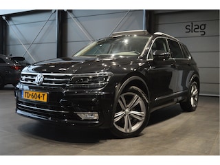 Volkswagen Tiguan 2.0 TDI R-LINE navi leer pano camera trekhaak 19 inch !!