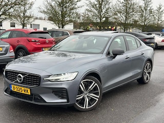 Volvo S60 2.0 Recharge T8 AWD R-Design Trekhaak | HUD | Pano | 360 cam | Harman/kardon