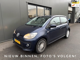 Volkswagen Up 1.0 high up! / Airco / Parkeersensoren achter!