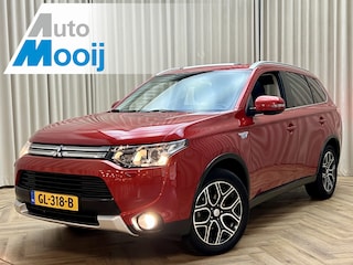 Mitsubishi Outlander 2.0 PHEV Limited Edition X-Line / Leder / Schuifdak / Xenon / Trekhaak / DAB / Camera / Privacy Glass / 18" LMV / Eerste eigenaar + NAP !