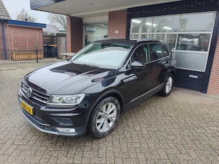 Volkswagen Tiguan 2.0 TSI 4Motion Highline, Trekhaak, Panorama, Leer, PDC, ACC, 2e eig, NAP!