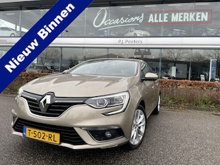 Renault Mégane 1.5 dCi Bose Airco - Cruise control - Parkeersensoren voor en achter - Navigatiesysteem - Keyless entry - Mistlampen voor - Bluetooth - Rijstrooksensor - Stuurmultifunctioneel - Elektrische ramen voor en - Zeer weinig kilometers