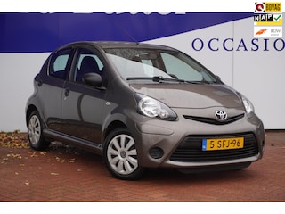 Toyota Aygo 1.0 VVT-i Now+Airco+elek-ramen+cv Lock = TOP !!